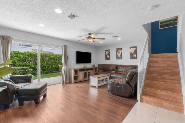 4759 SW 14th Court, Deerfield Beach, FL 33442