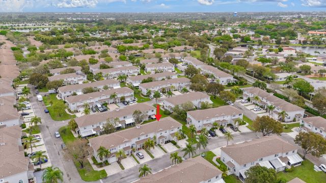 4759 SW 14th Court, Deerfield Beach, FL 33442