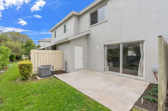 4759 SW 14th Court, Deerfield Beach, FL 33442