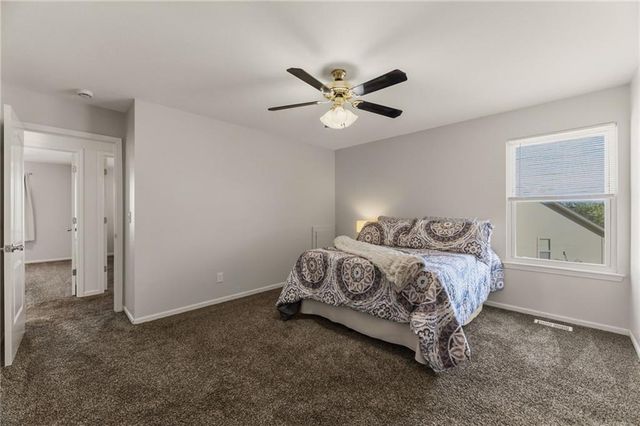 316 Creekside Court, Gardner, KS 66030