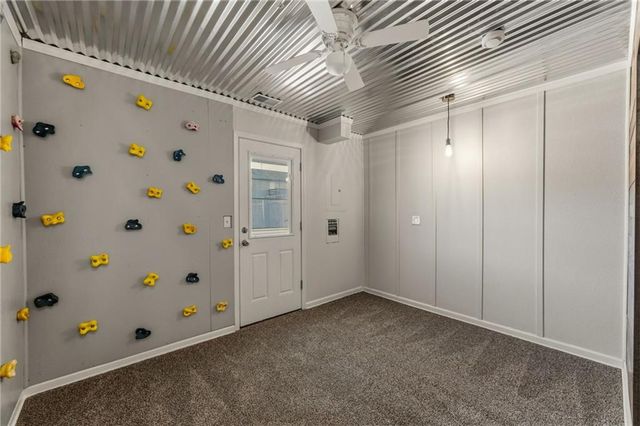 316 Creekside Court, Gardner, KS 66030