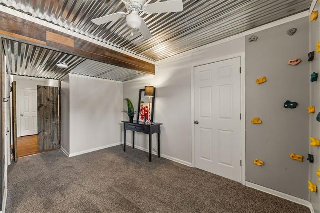 316 Creekside Court, Gardner, KS 66030