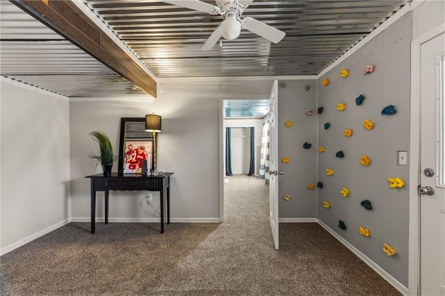 316 Creekside Court, Gardner, KS 66030