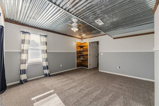 316 Creekside Court, Gardner, KS 66030
