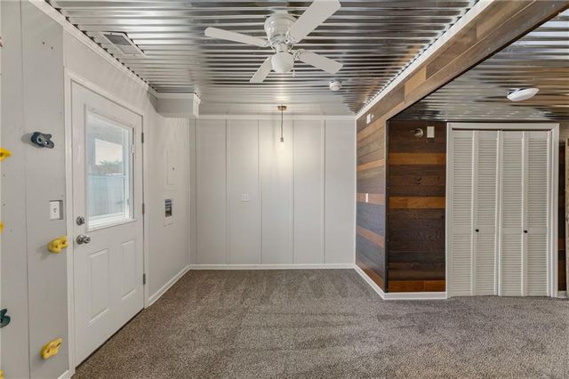 316 Creekside Court, Gardner, KS 66030