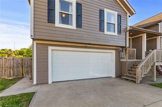 316 Creekside Court, Gardner, KS 66030