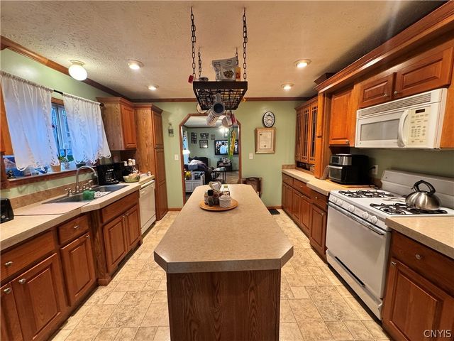 43085 County Route 41 Road, Wilna, NY 13665