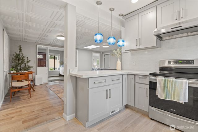 13324 30th Avenue NE, Seattle, WA 98125