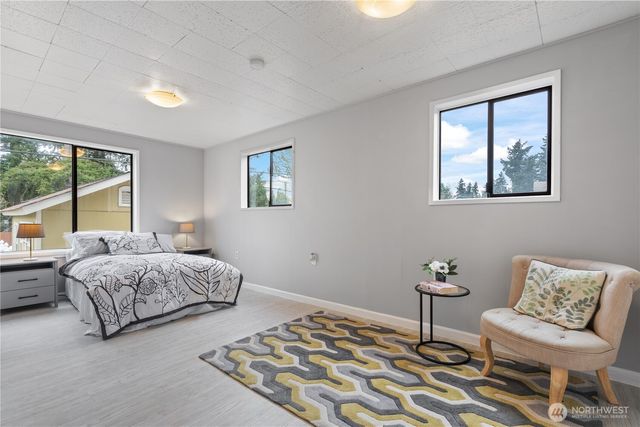 13324 30th Avenue NE, Seattle, WA 98125