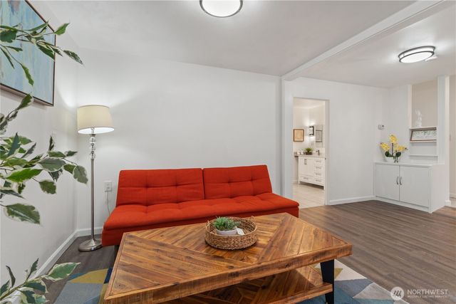 13324 30th Avenue NE, Seattle, WA 98125