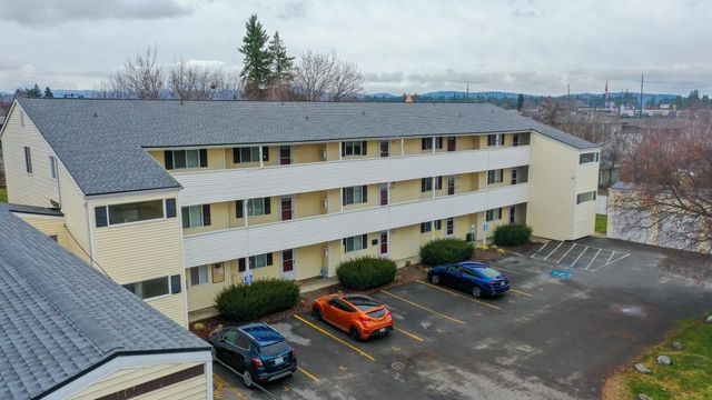 222 N Hutchinson Rd, Spokane Valley, WA 99212