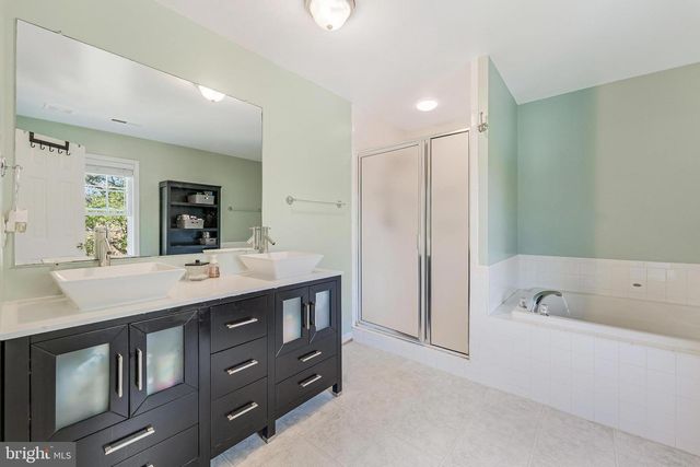 124 OLD MILL LN, Warrenton, VA 20186
