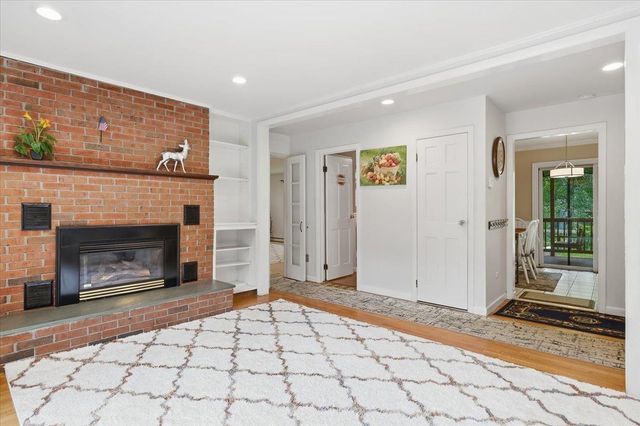22 Redwood Terrace, Essex Junction, VT 05452