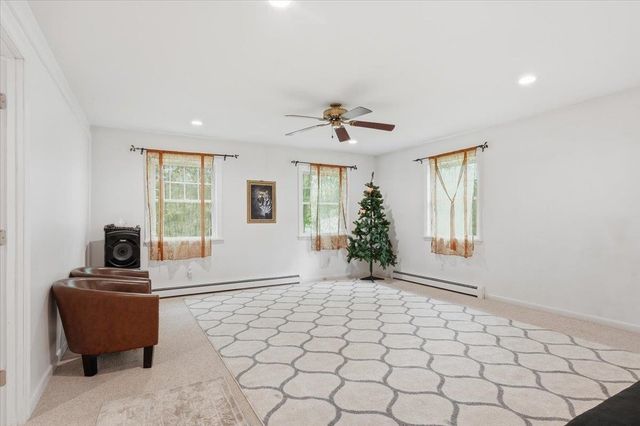 22 Redwood Terrace, Essex Junction, VT 05452