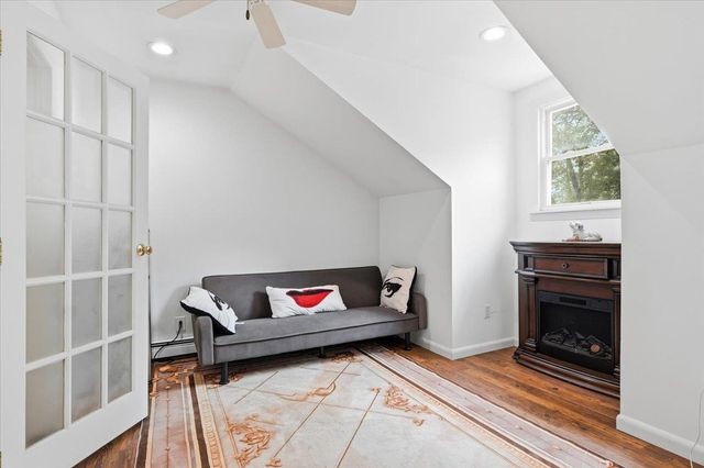 22 Redwood Terrace, Essex Junction, VT 05452