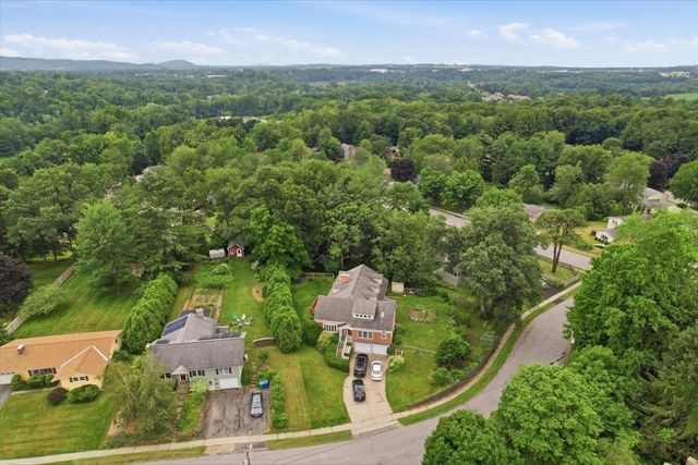 22 Redwood Terrace, Essex Junction, VT 05452