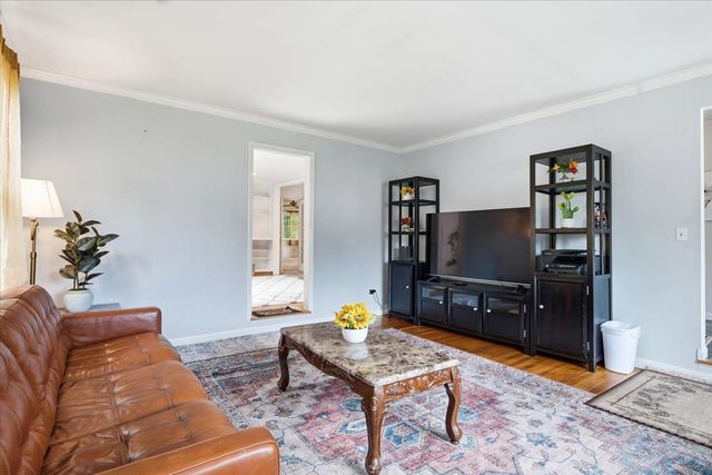 22 Redwood Terrace, Essex Junction, VT 05452