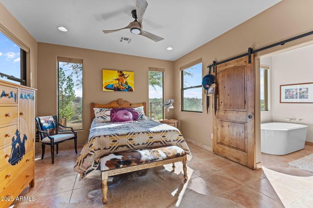 525 STONEHEDGE RANCH Road, Wickenburg, AZ 85390