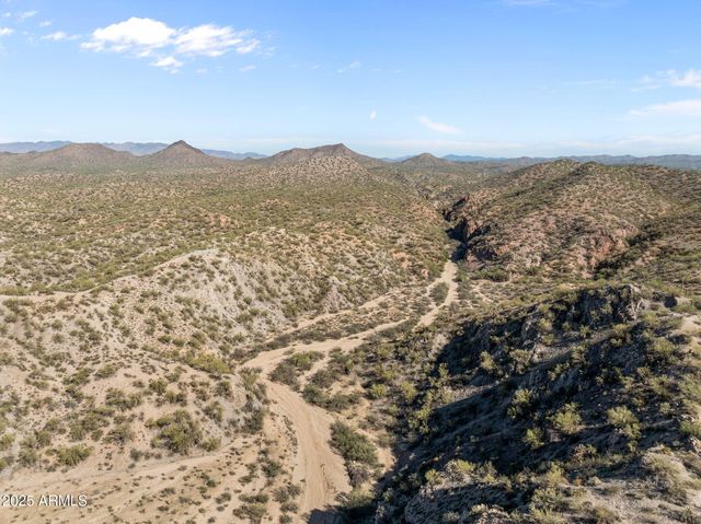 525 STONEHEDGE RANCH Road, Wickenburg, AZ 85390