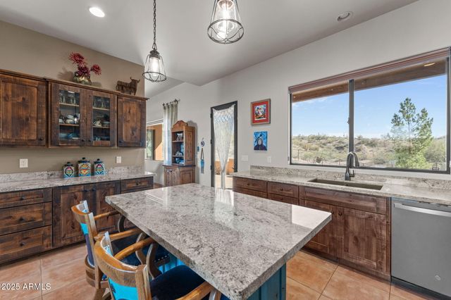 525 STONEHEDGE RANCH Road, Wickenburg, AZ 85390