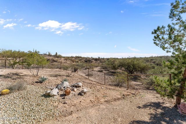 525 STONEHEDGE RANCH Road, Wickenburg, AZ 85390