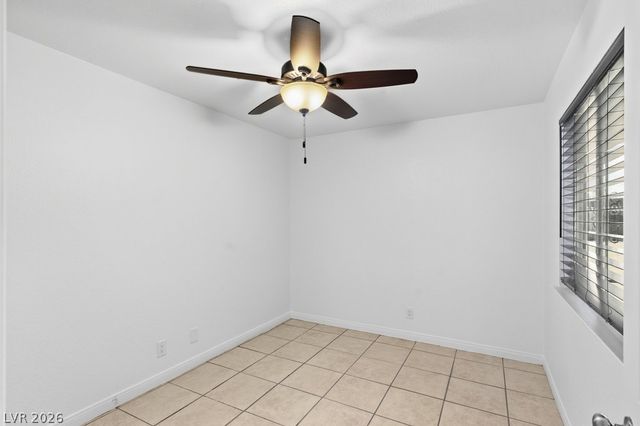 833 Hedge Way 6, Las Vegas, NV 89110
