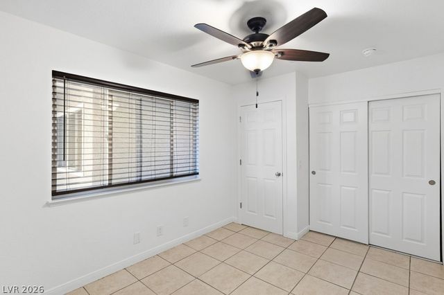 833 Hedge Way 6, Las Vegas, NV 89110