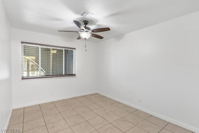 833 Hedge Way 6, Las Vegas, NV 89110