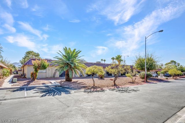 833 Hedge Way 6, Las Vegas, NV 89110