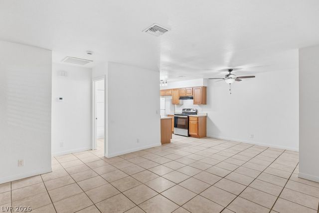 833 Hedge Way 6, Las Vegas, NV 89110
