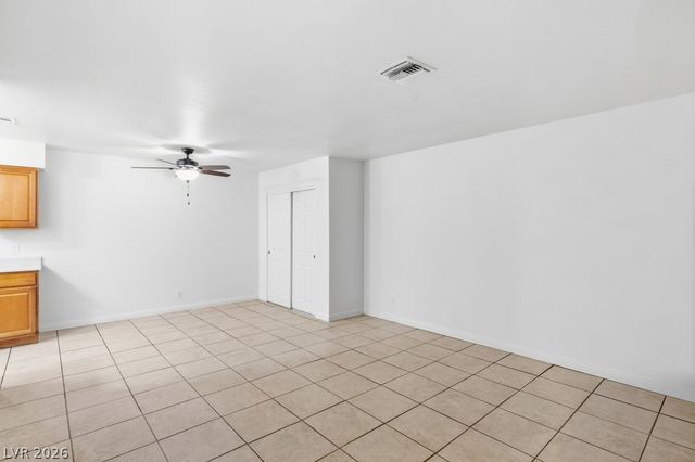 833 Hedge Way 6, Las Vegas, NV 89110
