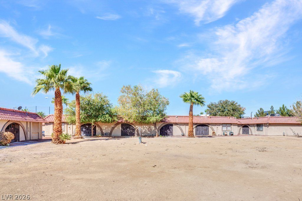 833 Hedge Way 6, Las Vegas, NV 89110 — photo 3