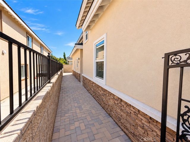 468 S Alhambra Avenue, Monterey Park, CA 91755