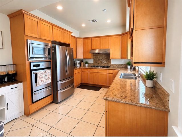 468 S Alhambra Avenue, Monterey Park, CA 91755