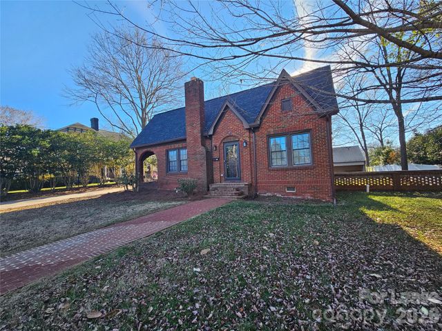 708 Union Street S, Concord, NC 28025