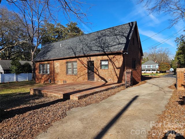 708 Union Street S, Concord, NC 28025