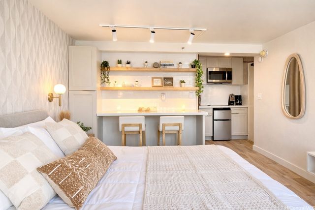 444 Niu Street 709, Honolulu, HI 96815
