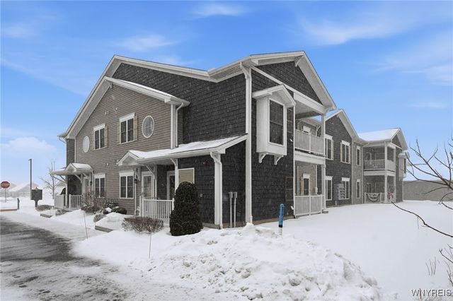 299 Northill Drive E, Amherst, NY 14221