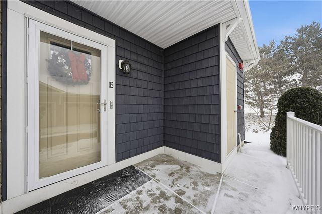 299 Northill Drive E, Amherst, NY 14221