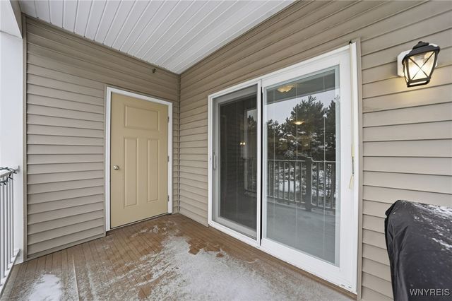 299 Northill Drive E, Amherst, NY 14221