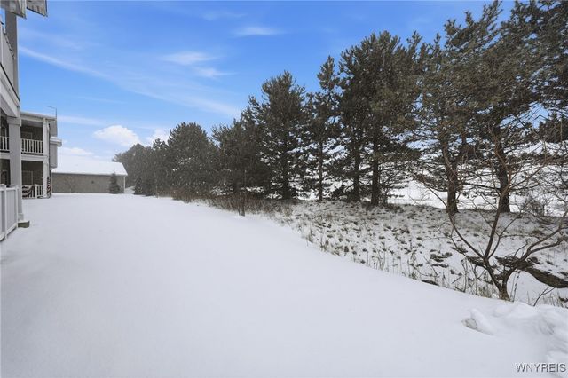 299 Northill Drive E, Amherst, NY 14221