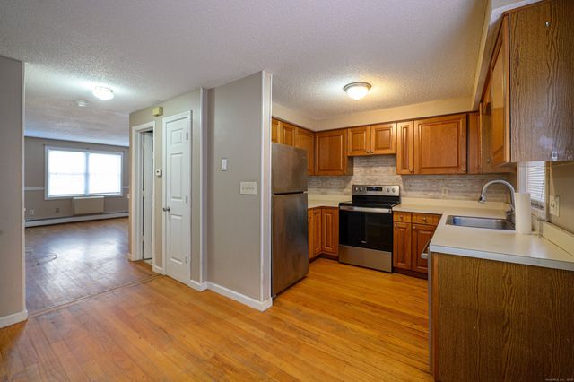 129 Brentwood Drive 129, Wallingford, CT 06492