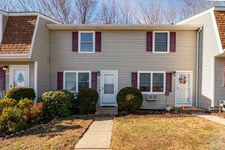 129 Brentwood Drive 129, Wallingford, CT 06492