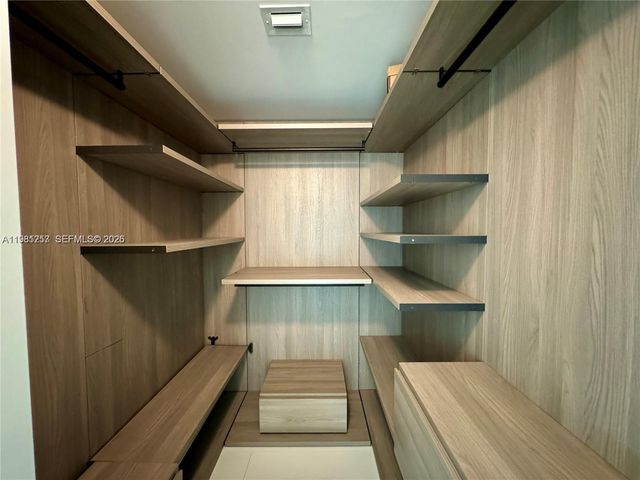 501 NE 31st St 3208, Miami, FL 33137