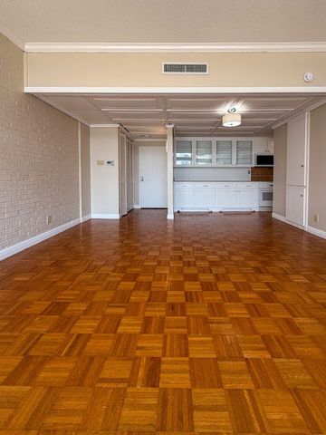 4600 Ocean Dr 203, Corpus Christi, TX 78412