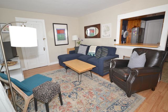 461 Manchester Street, Manchester, NH 03103