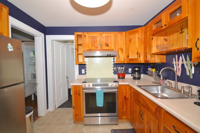 461 Manchester Street, Manchester, NH 03103
