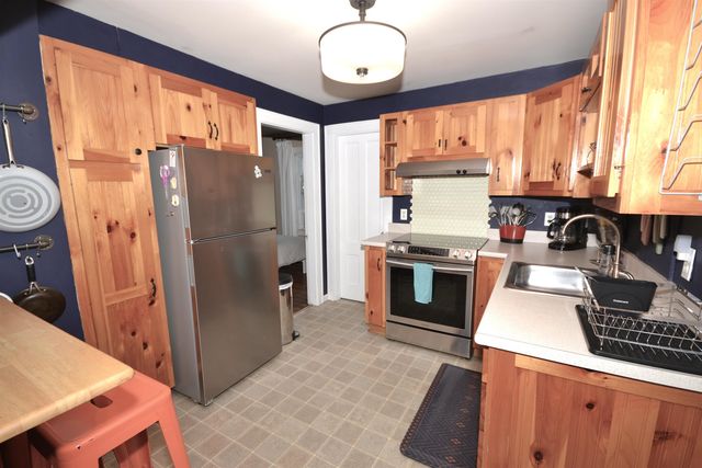 461 Manchester Street, Manchester, NH 03103