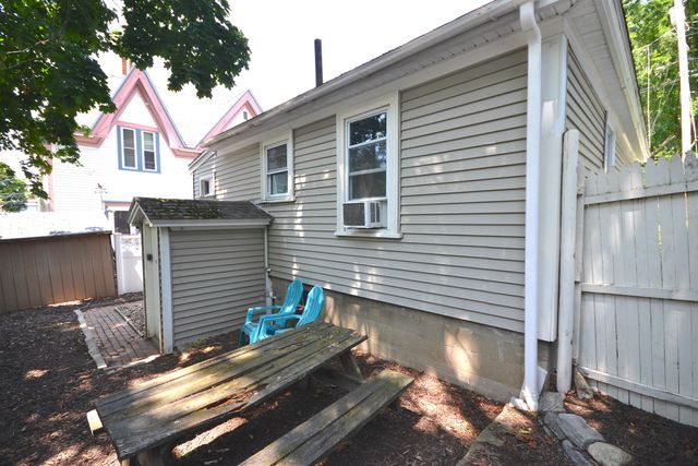 461 Manchester Street, Manchester, NH 03103