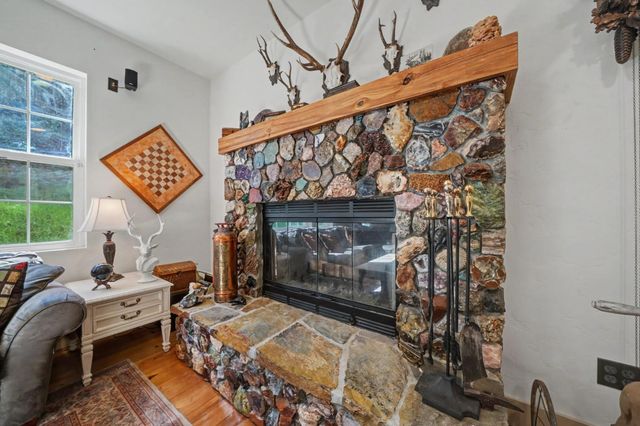 14232 Sutter Creek Rd, Sutter Creek, CA 95685